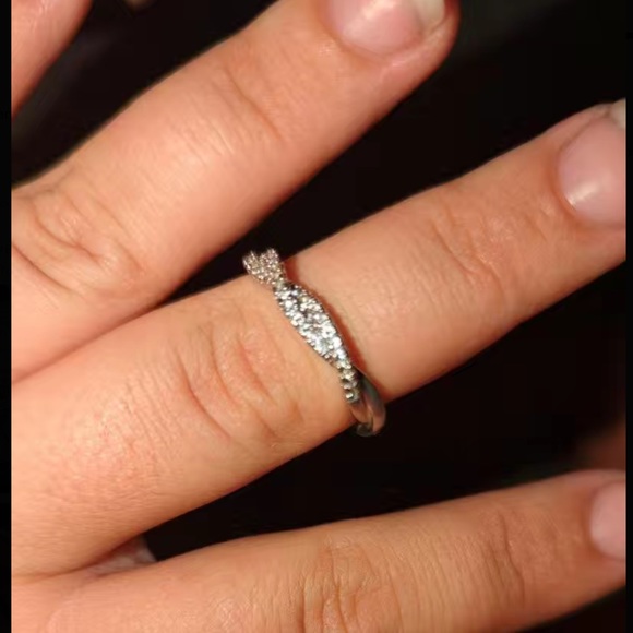 💍 Silver fFlled Dainty Minimalist StyleTwisted Pave Diamond Band - Picture 12 of 17